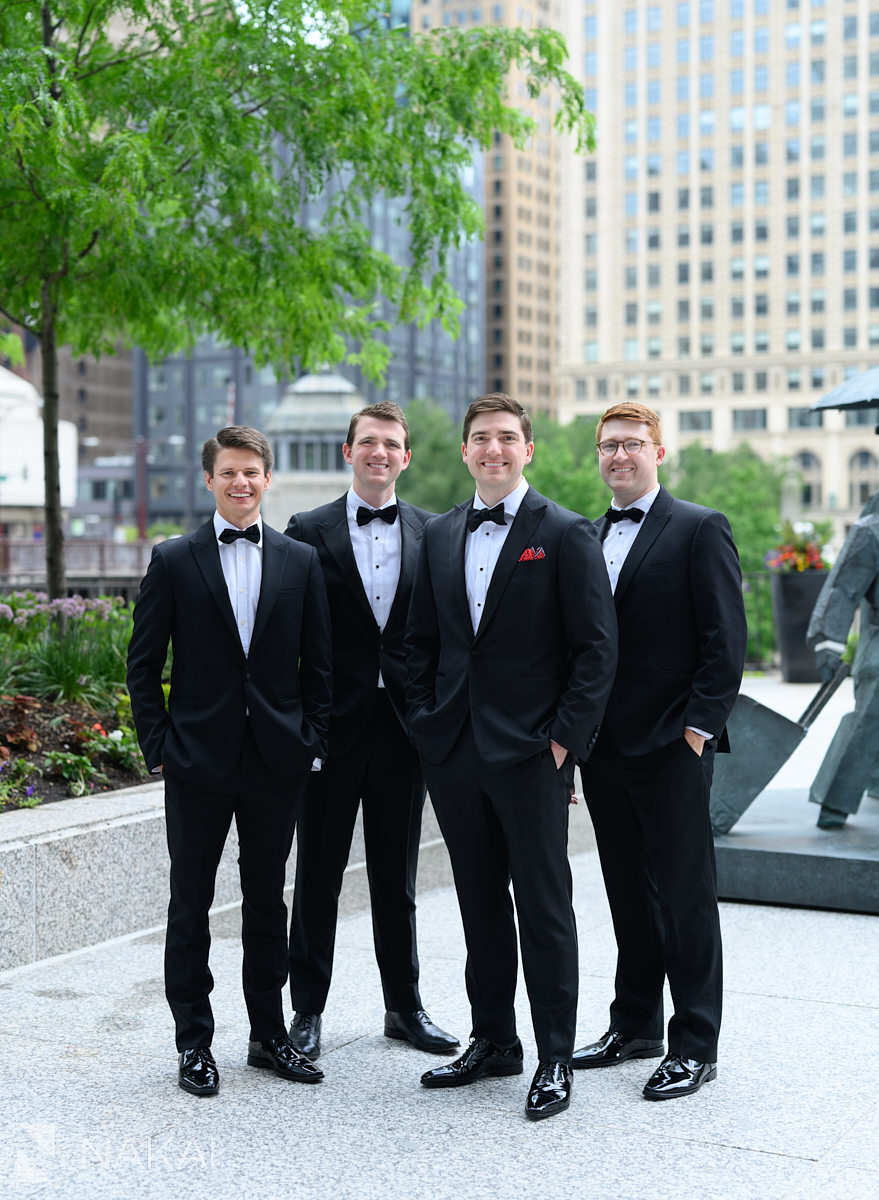 outdoor Langham wedding chicago pictures groomsmen