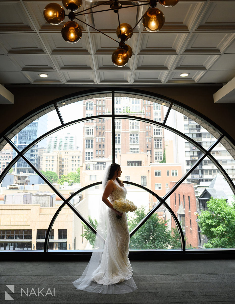 thompson hotel chicago wedding getting ready bride