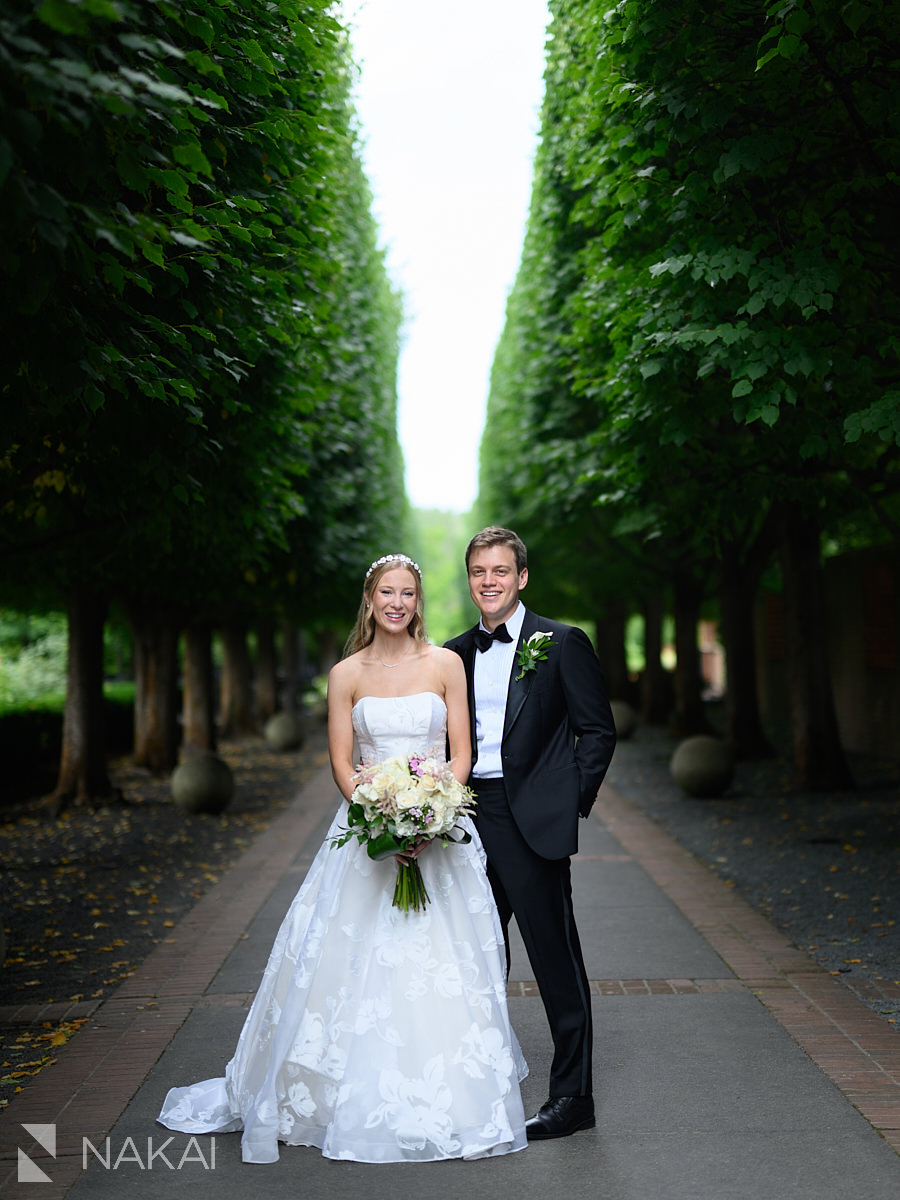 chicago botanic garden wedding photos bride and groom