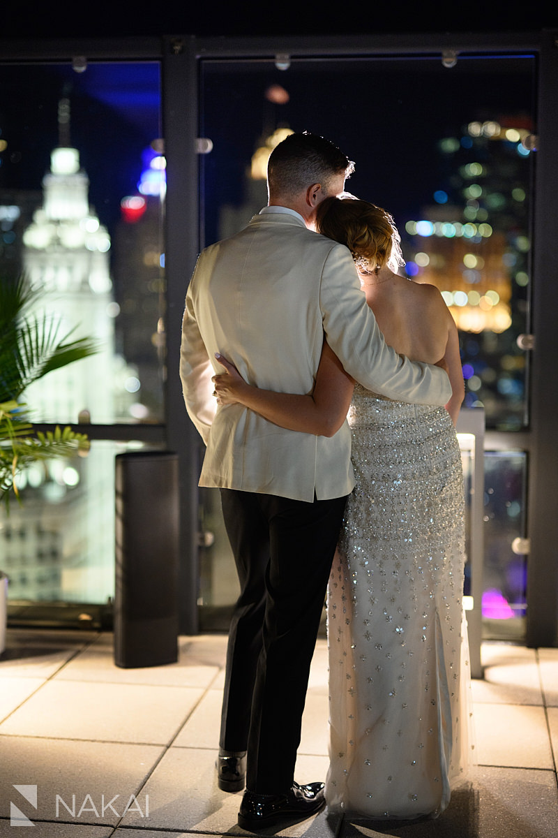 royal Sonesta chicago downtown wedding photos bride and groom rooftop at night