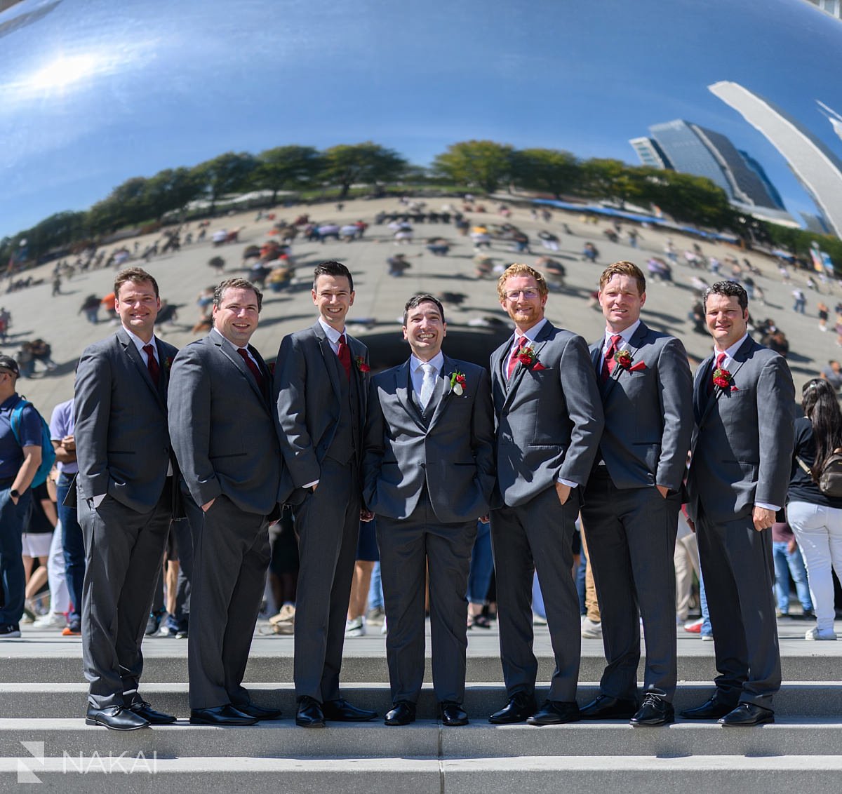 chicago cloud gate wedding photo millennium park wedding party