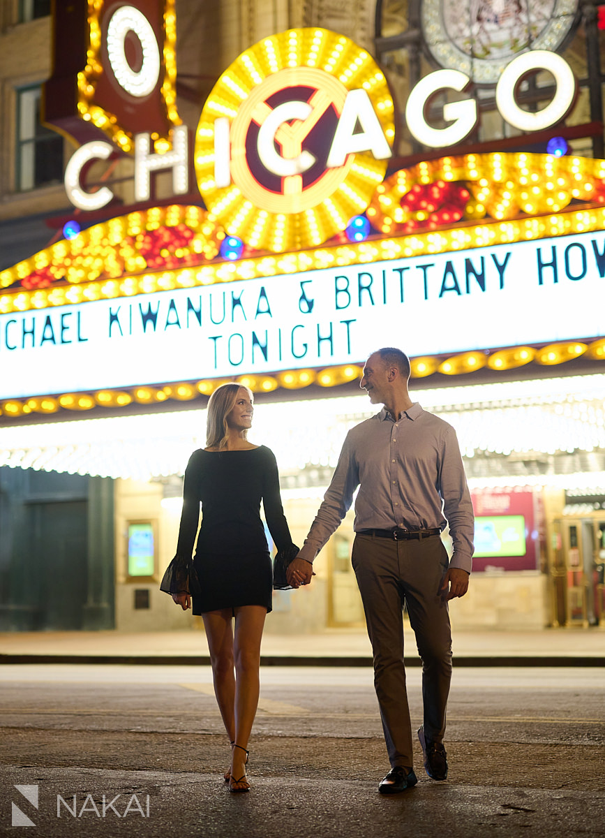 creative chicago engagement photography nighttime pictures