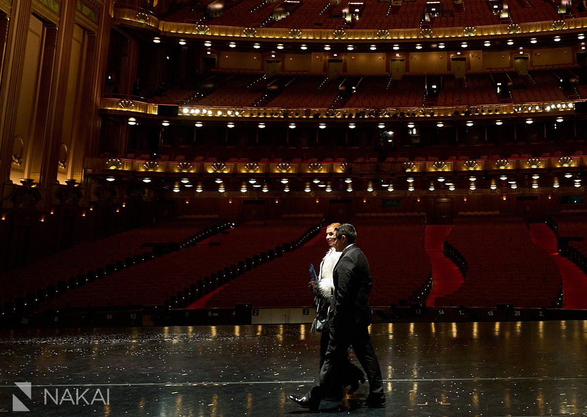 surprise chicago proposal photographers at Lyric Opera 