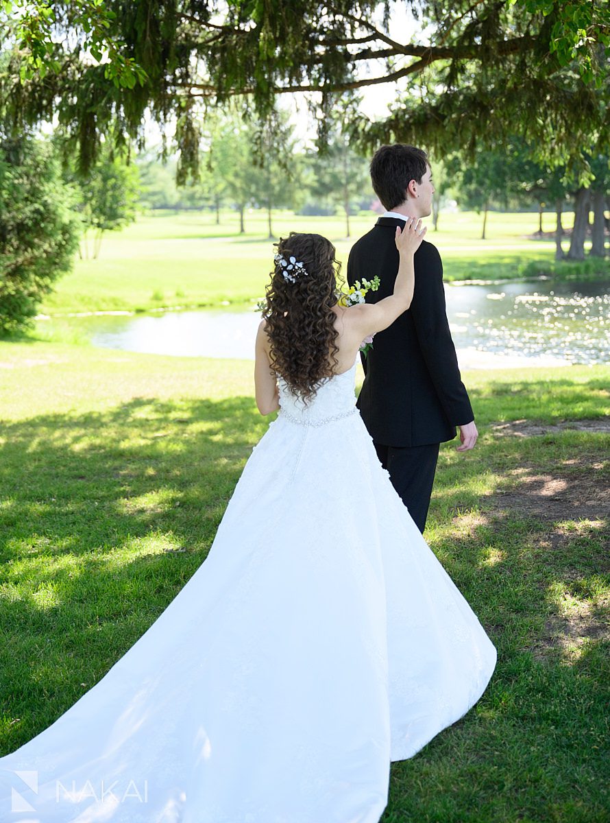 first look Ravinia Green Country Club Wedding 
