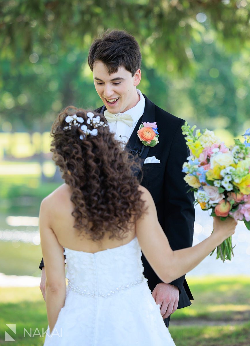 first look Ravinia Green Country Club Wedding 