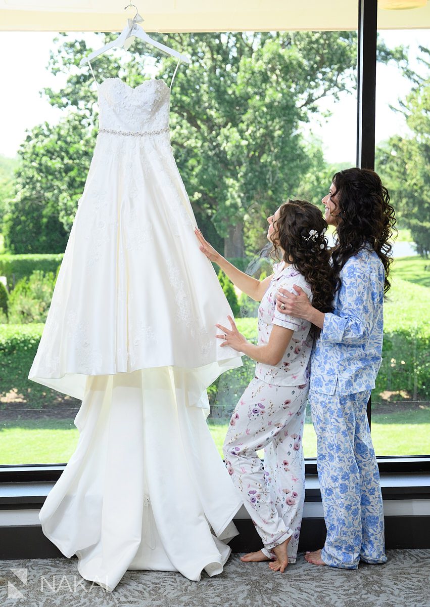 getting ready mom and daughter with dress Ravinia Green Country Club Wedding 