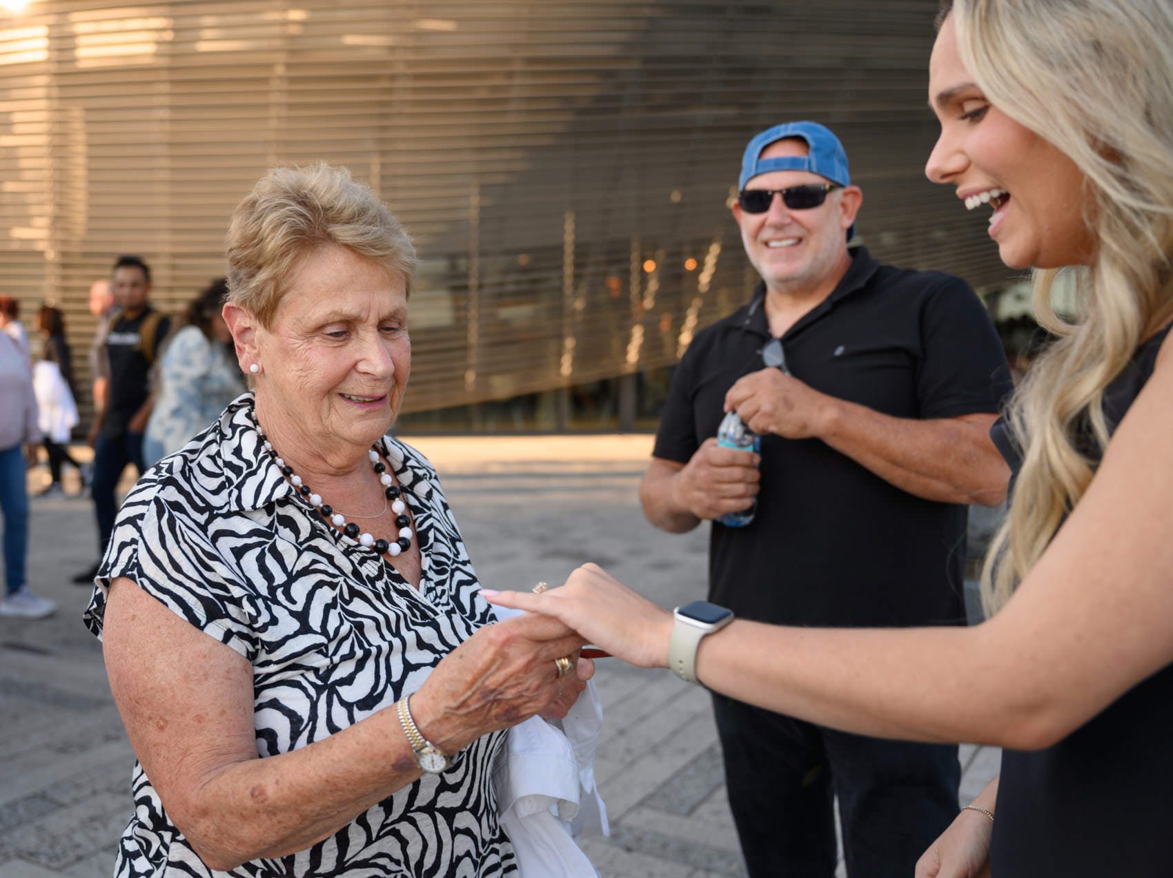 chicago navy pier proposal photos grandma looking at ring