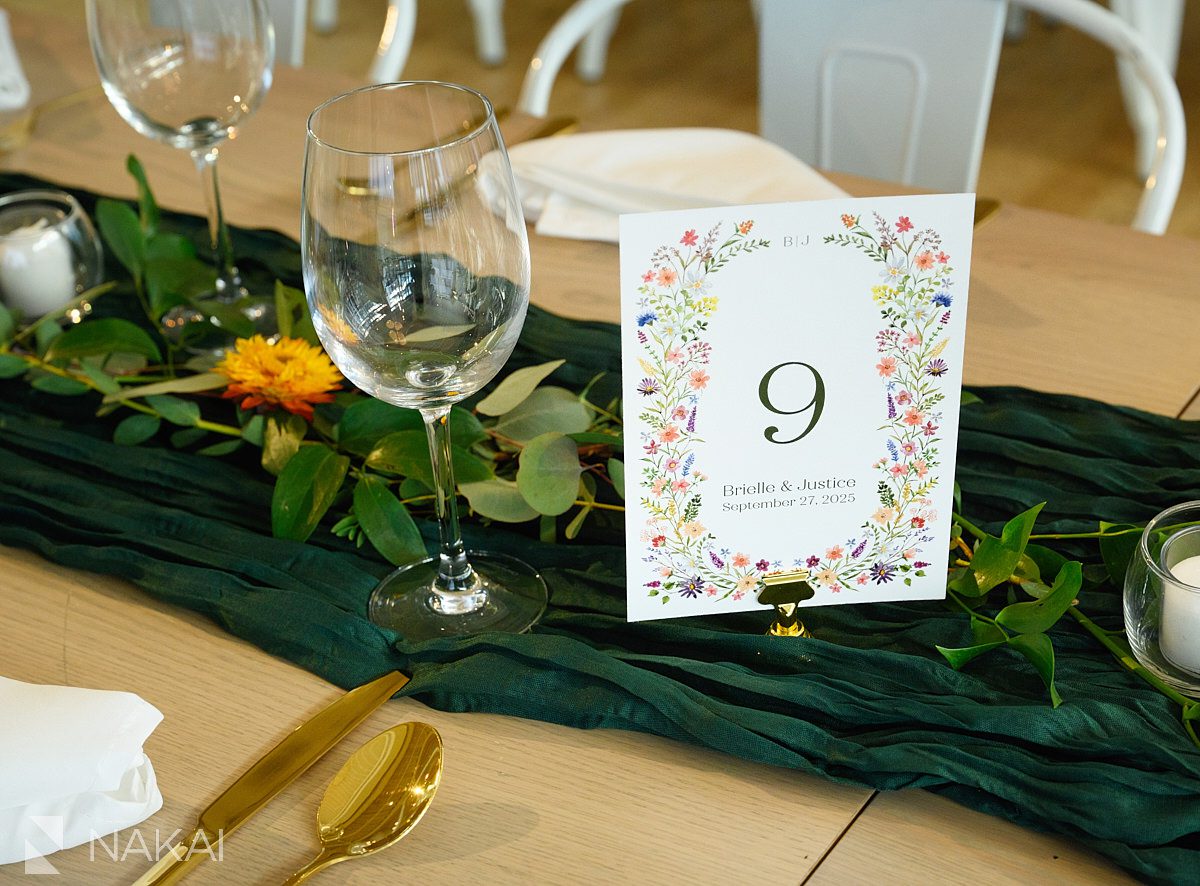 greenhouse loft wedding photos tablesetting