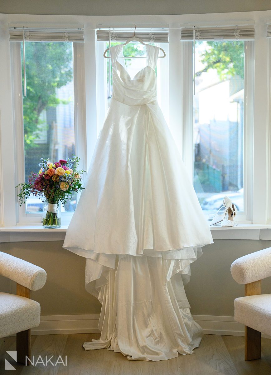 dress chicago wedding photo at airbnb
