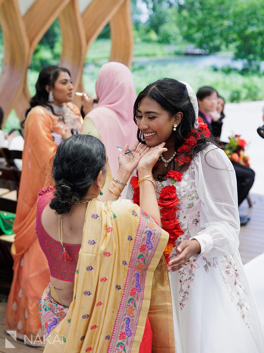 aunty touching brides chin