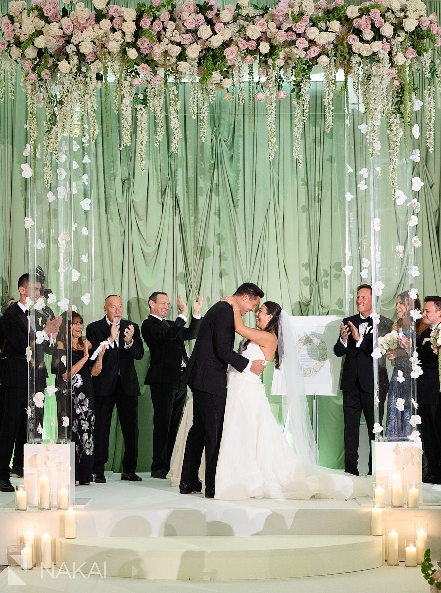 Radisson blu aqua hotel chicago wedding ceremony 