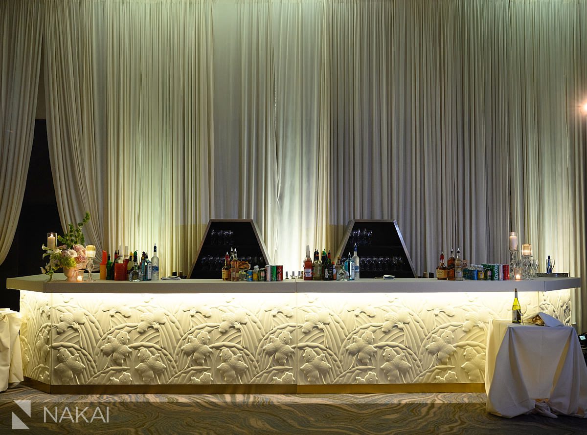 cocktail Radisson blu aqua hotel chicago wedding 