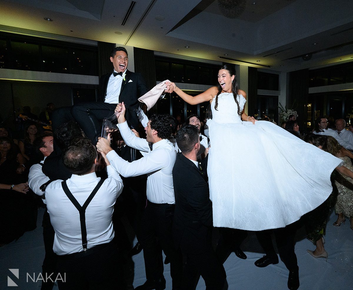 hora Radisson blu aqua hotel chicago wedding reception
