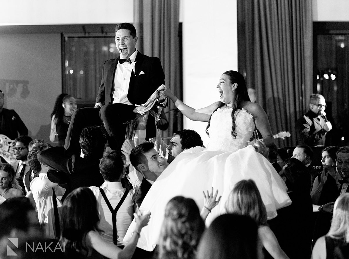 hora Radisson blu aqua hotel chicago wedding reception