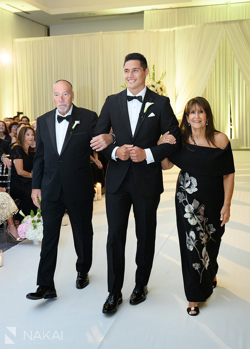 processional Radisson blu aqua hotel chicago wedding photo 