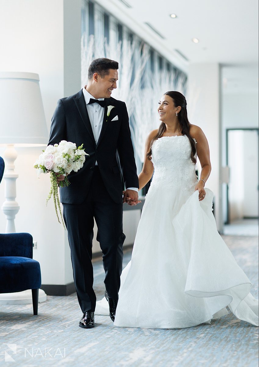 bride and groom wedding Radisson blu aqua hotel chicago 