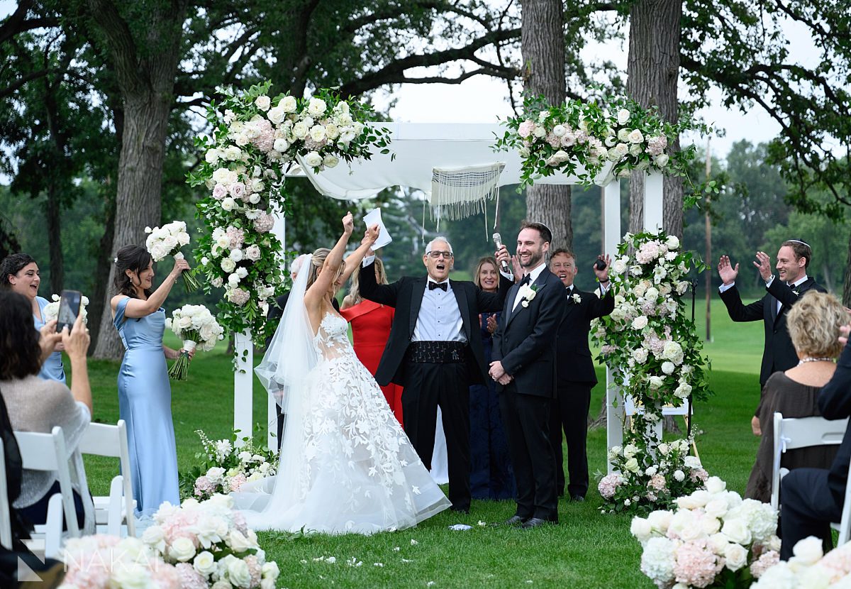 twin orchard country club wedding ceremony outdoors