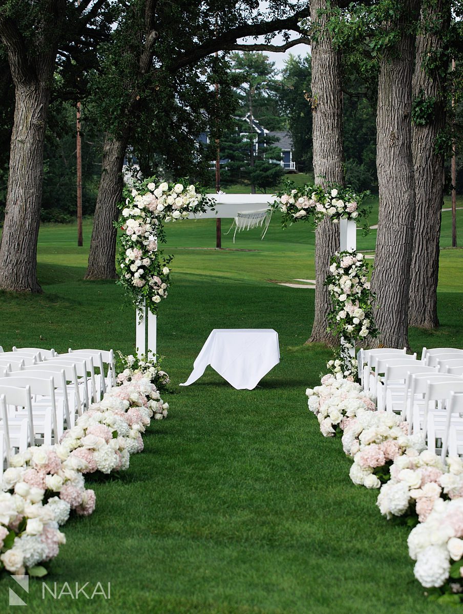 twin orchard country club wedding photo ceremony setup